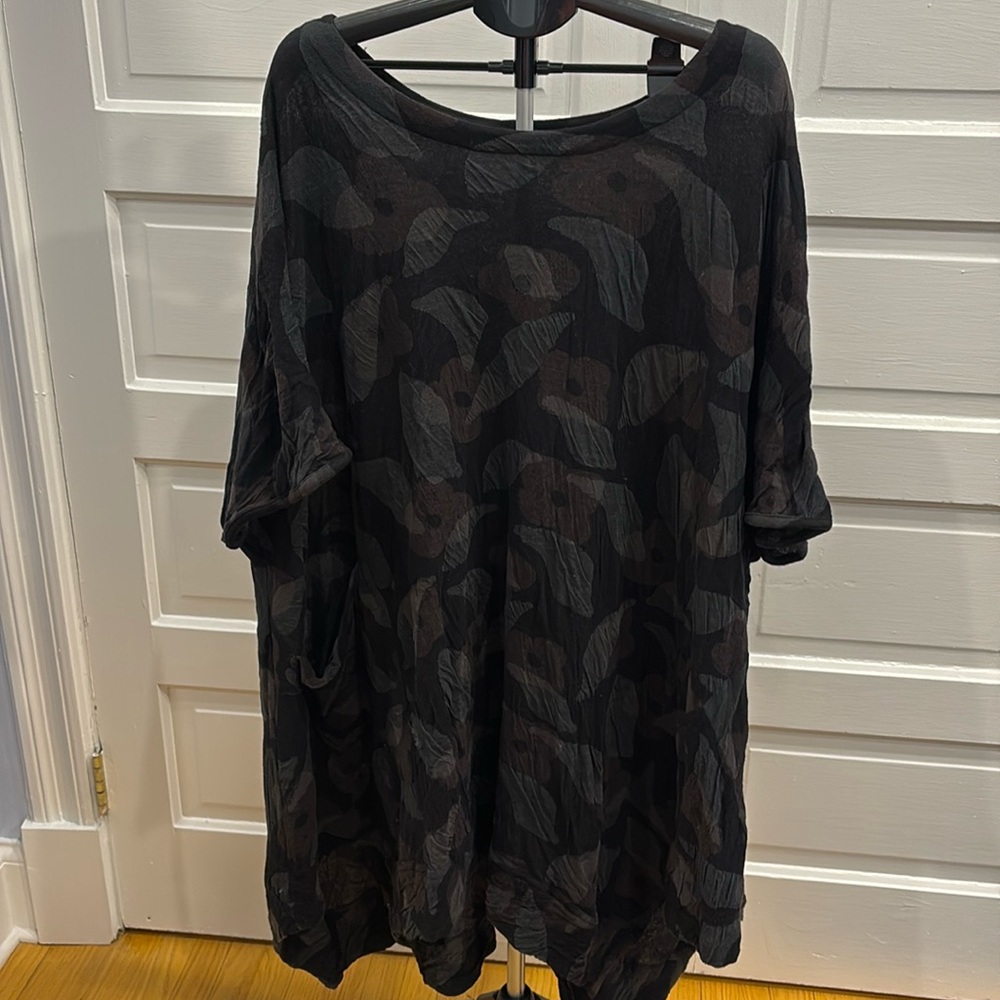 Dress To Kill floral tunic